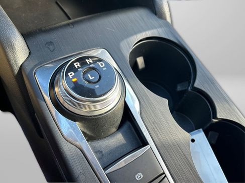 Used 2020 Ford Escape SE image 33