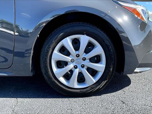 Used 2025 Toyota Corolla LE FWD image 8