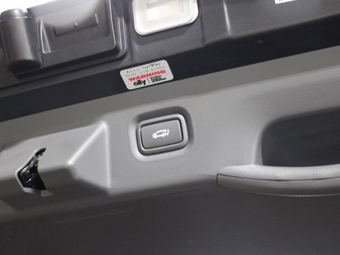 Used 2024 Hyundai Ioniq 5 Limited image 10