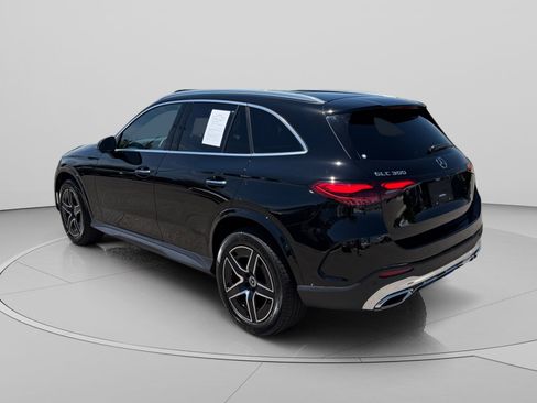 Used 2026 Mercedes-Benz GLC 300 4MATIC image 3