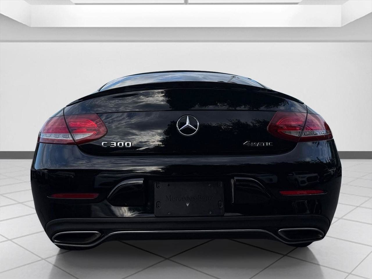 Used 2018 Mercedes-Benz C 300 4MATIC Coupe image 4