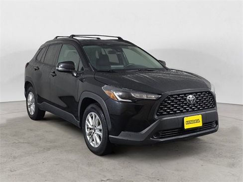 Used 2022 Toyota Corolla Cross LE image 7