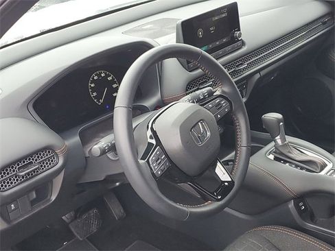 Used 2025 Honda HR-V Sport image 17