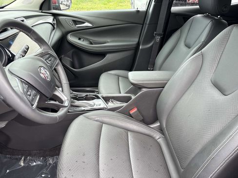 Used 2023 Buick Encore GX Essence w/ Experience Buick Package image 15