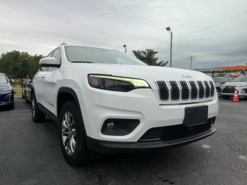 Used 2021 Jeep Cherokee Latitude Plus AWD/4WD image 3