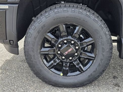 New 2026 GMC Sierra 2500 AT4 AWD/4WD image 8