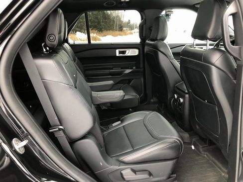 Used 2020 Ford Explorer ST w/ ST Street Pack image 19