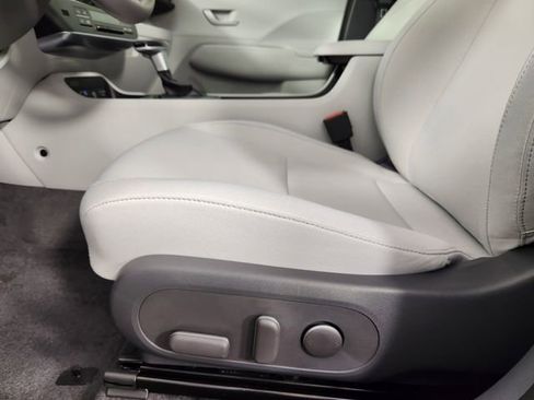 Certified 2024 Hyundai Kona SEL image 11