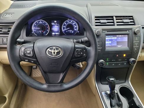Used 2016 Toyota Camry SE image 22