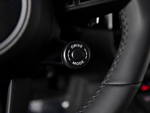 New 2026 Porsche Macan Turbo image 24