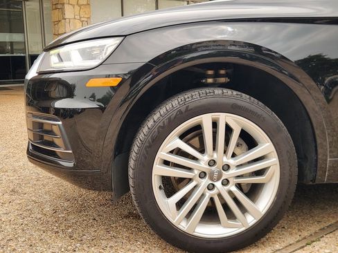Used 2018 Audi Q5 2.0T Premium Plus w/ Premium Plus Package AWD/4WD image 9