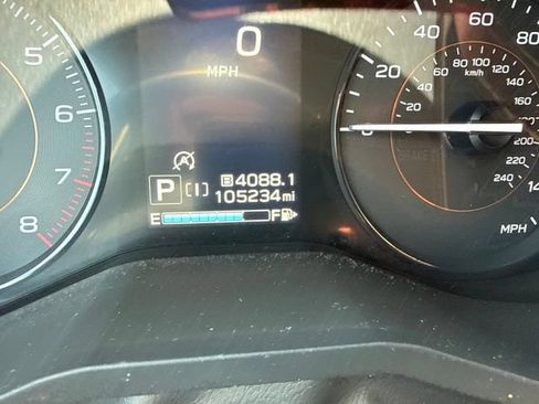Used 2021 Subaru Crosstrek 2.0i Premium w/ Moonroof Package AWD/4WD image 4