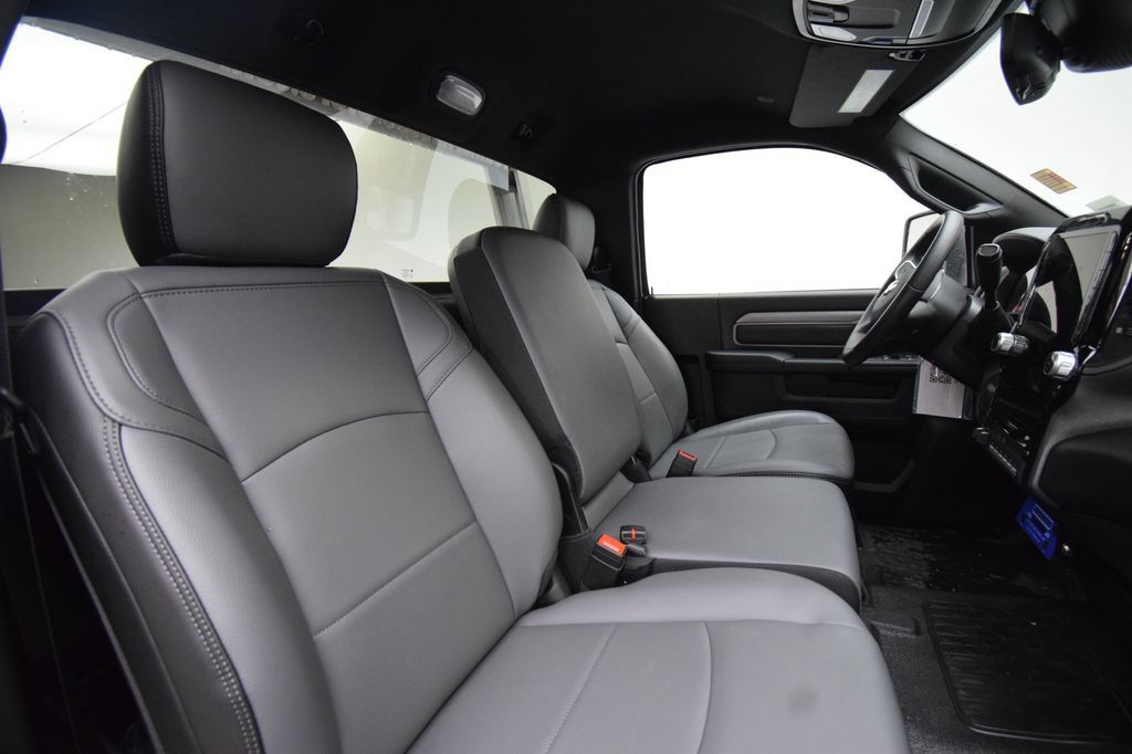 New 2026 RAM 5500 Tradesman AWD/4WD image 20