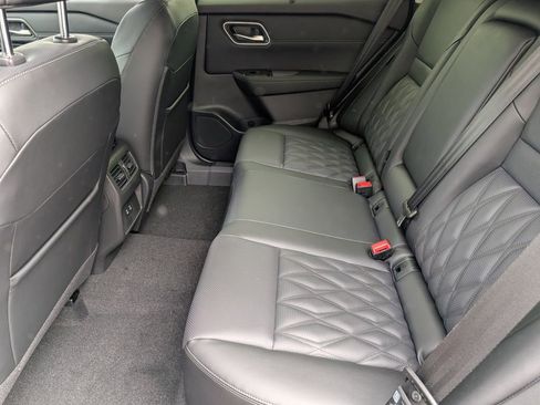 New 2026 Nissan Rogue Platinum AWD/4WD image 25