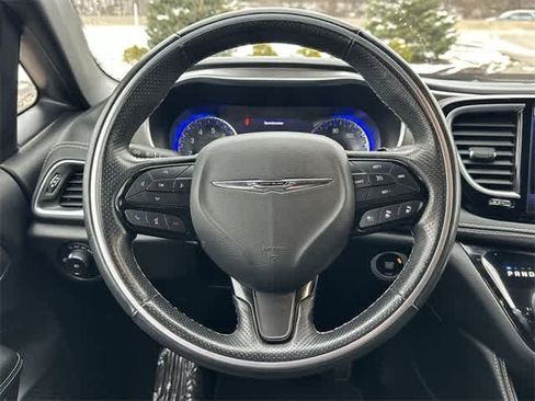 Used 2021 Chrysler Pacifica Limited w/ S Appearance Package image 8