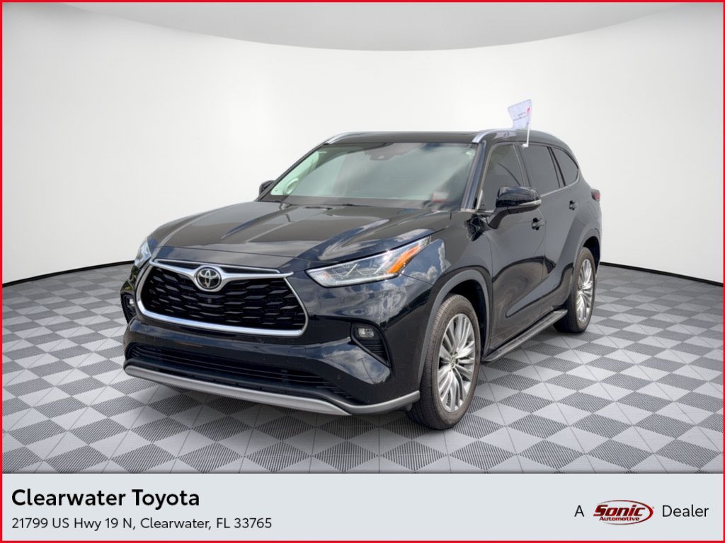 Certified 2021 Toyota Highlander Platinum FWD image 1