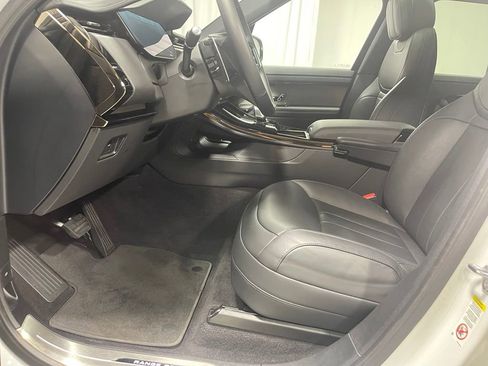 Used 2025 Land Rover Range Rover Sport SE AWD/4WD image 20