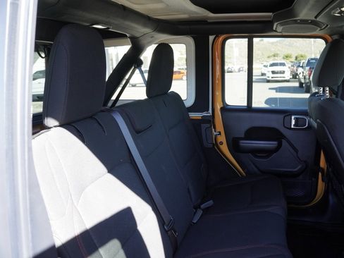 Used 2021 Jeep Wrangler Unlimited Rubicon image 27