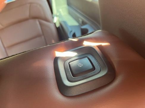 New 2026 Lincoln Navigator L Reserve AWD/4WD image 90