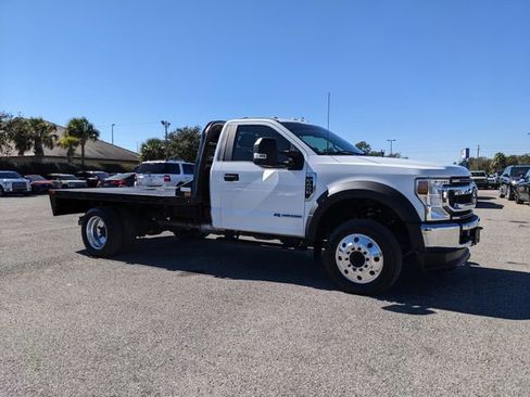 Used 2022 Ford F450 XL w/ Power Equipment Group image 2