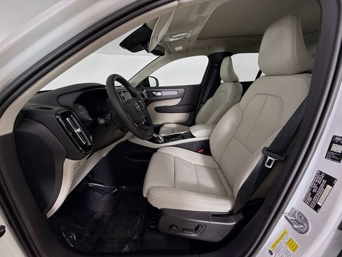 Certified 2026 Volvo XC40 B5 Plus w/ Protection Package Premier AWD/4WD image 20