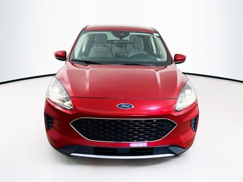 Used 2020 Ford Escape SE FWD image 2
