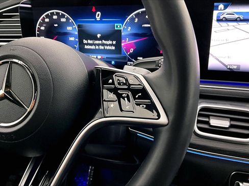 Certified 2025 Mercedes-Benz GLE 350 4MATIC image 22