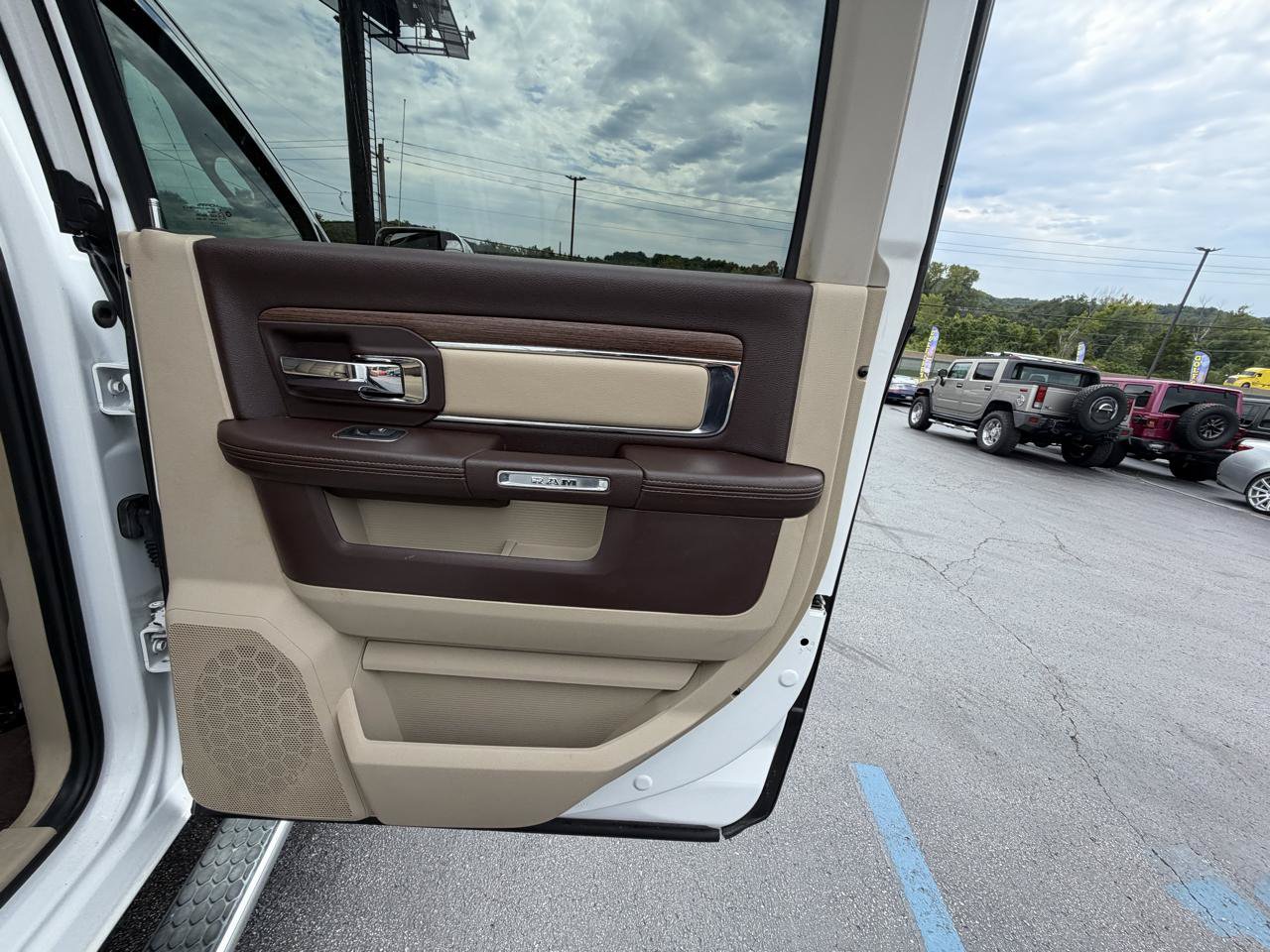 Used 2018 RAM 2500 Laramie AWD/4WD image 32