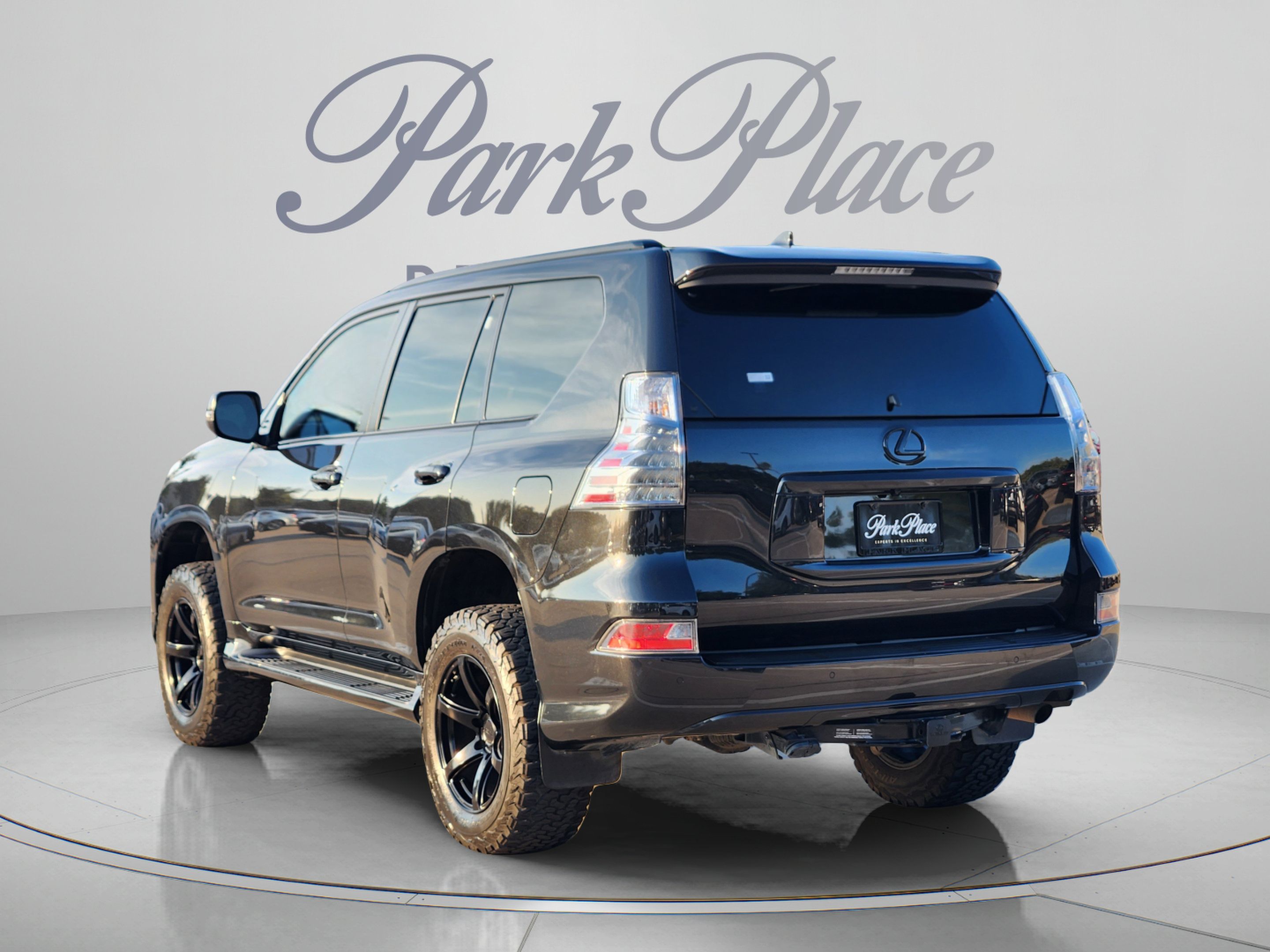 Used 2023 Lexus GX 460 Premium w/ Premium Plus Package AWD/4WD image 3