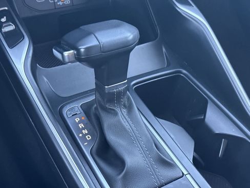 Used 2024 Kia Sorento S image 25