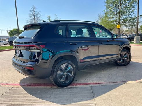 Used 2025 Volkswagen Taos S image 6