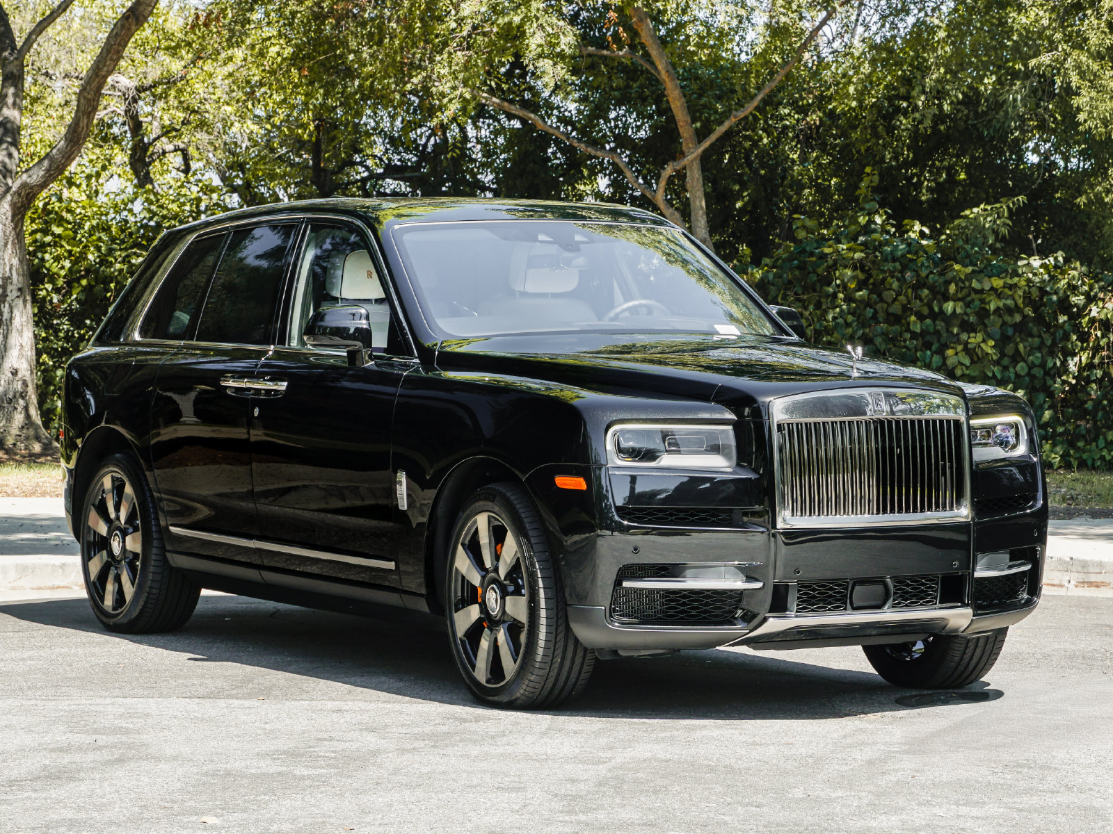 Certified 2024 Rolls-Royce Cullinan w/ Cullinan Package AWD/4WD image 9