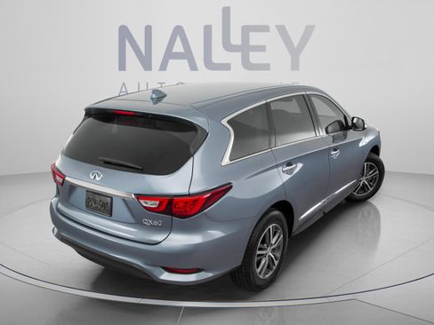 Used 2017 INFINITI QX60 FWD w/ Deluxe Technology Package image 4