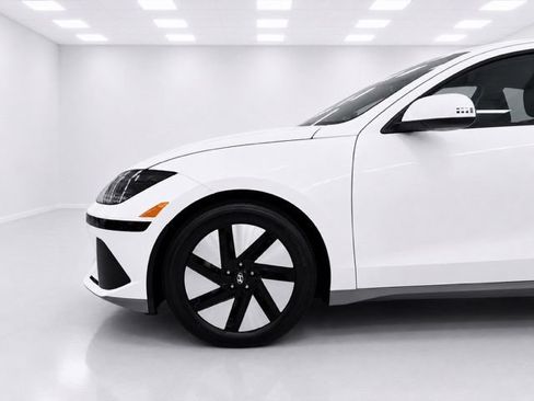 Used 2024 Hyundai Ioniq 6 SE AWD/4WD image 5