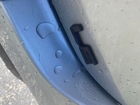 Used 2023 Toyota Highlander LE image 9