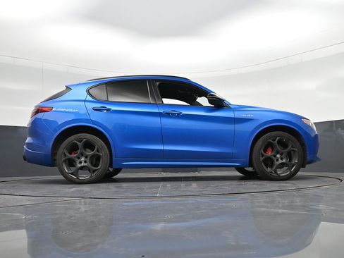 Used 2023 Alfa Romeo Stelvio AWD image 33