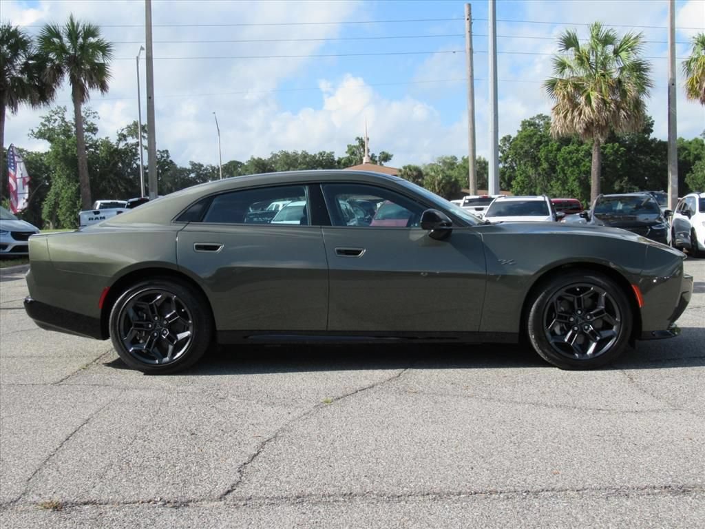 New 2026 Dodge Charger R/T w/ Blacktop Package AWD/4WD image 2