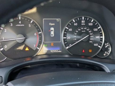 Used 2016 Lexus GS 200t image 23