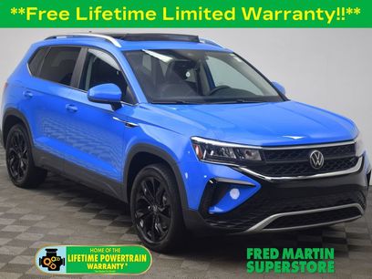 Used 2023 Volkswagen Taos SE w/ Panoramic Sunroof Package