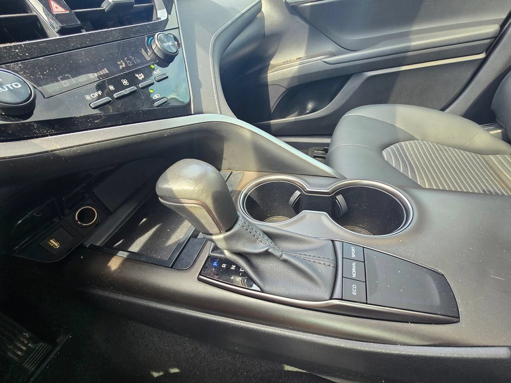 Used 2023 Toyota Camry SE FWD image 31