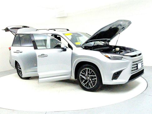 Used 2024 Lexus TX 350 AWD image 12