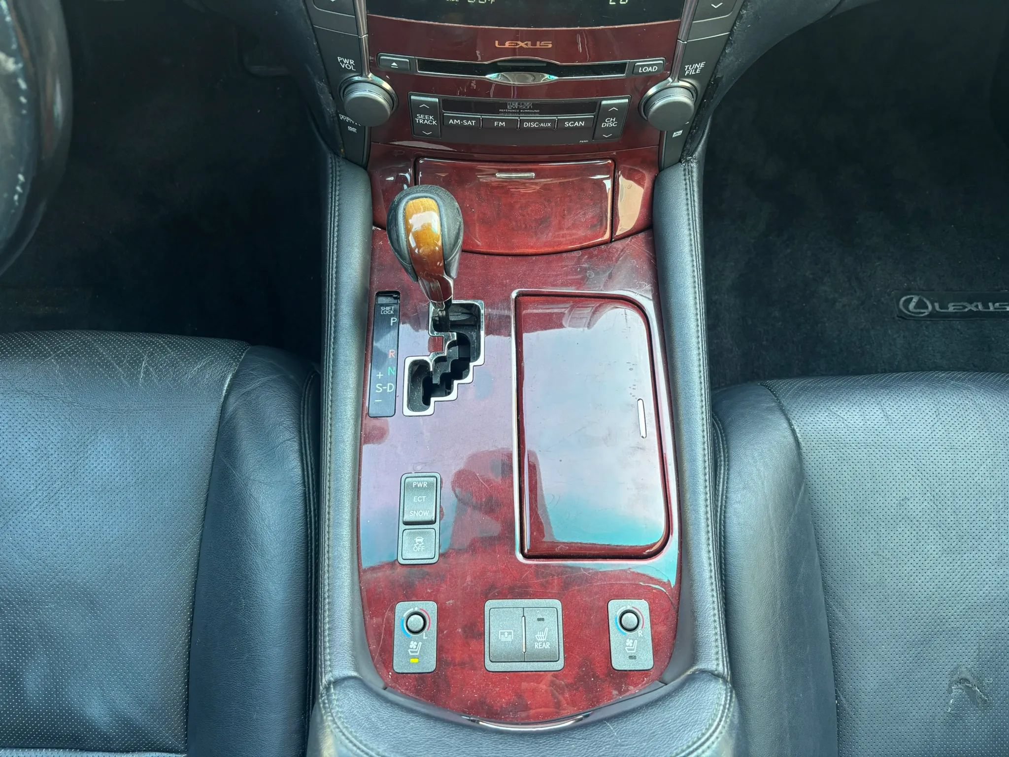 Used 2007 Lexus LS 460 RWD image 17