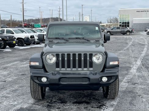 Used 2019 Jeep Wrangler Unlimited Sport S image 2
