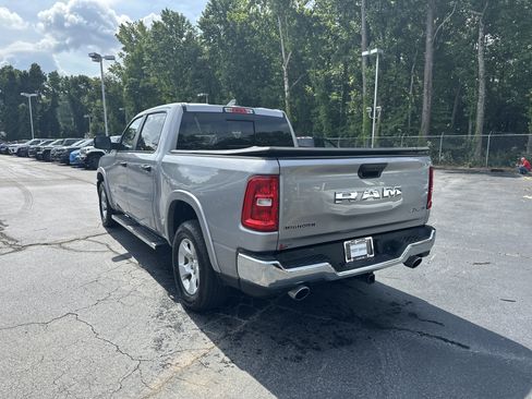 Used 2025 RAM 1500 Big Horn AWD/4WD image 7