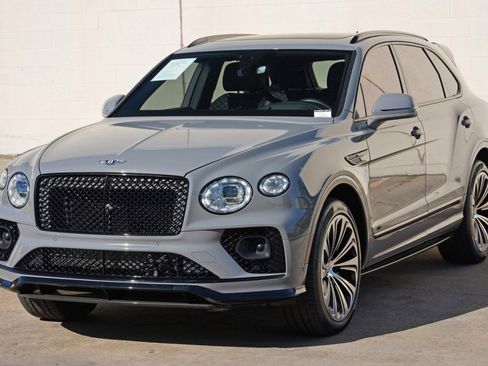 Used 2022 Bentley Bentayga AWD/4WD image 54