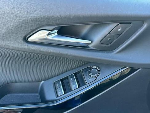 Used 2025 Chevrolet Equinox RS image 19