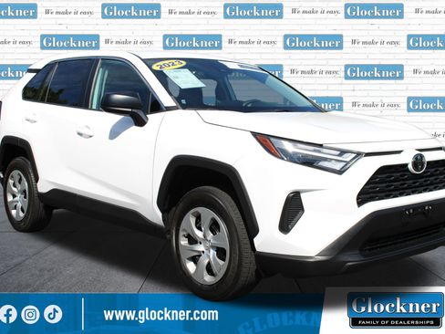 Used 2023 Toyota RAV4 LE FWD image 3