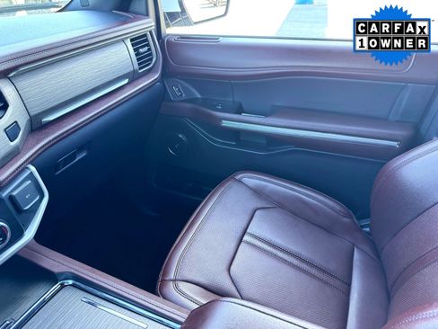 Used 2024 Ford Expedition Max Limited image 32