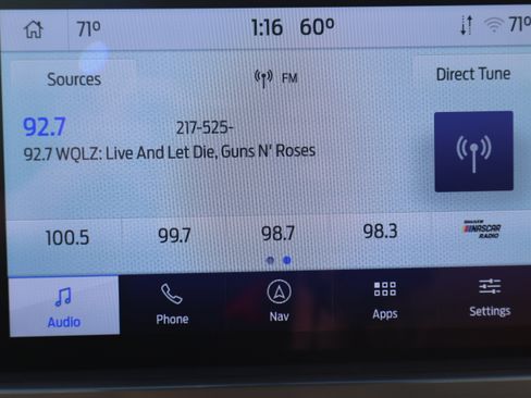 Used 2022 Ford Escape Titanium image 19