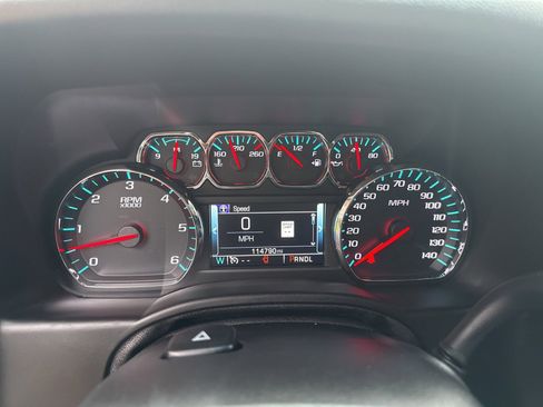 Used 2017 Chevrolet Suburban Premier image 12